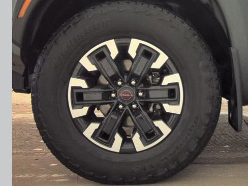 Certified 2023 Nissan Frontier PRO-4X w/ Technology Package image 20