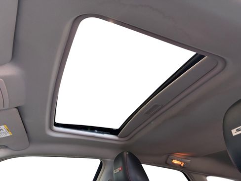 Used 2006 Dodge Magnum SRT8 w/ SRT Option Group III RWD image 31