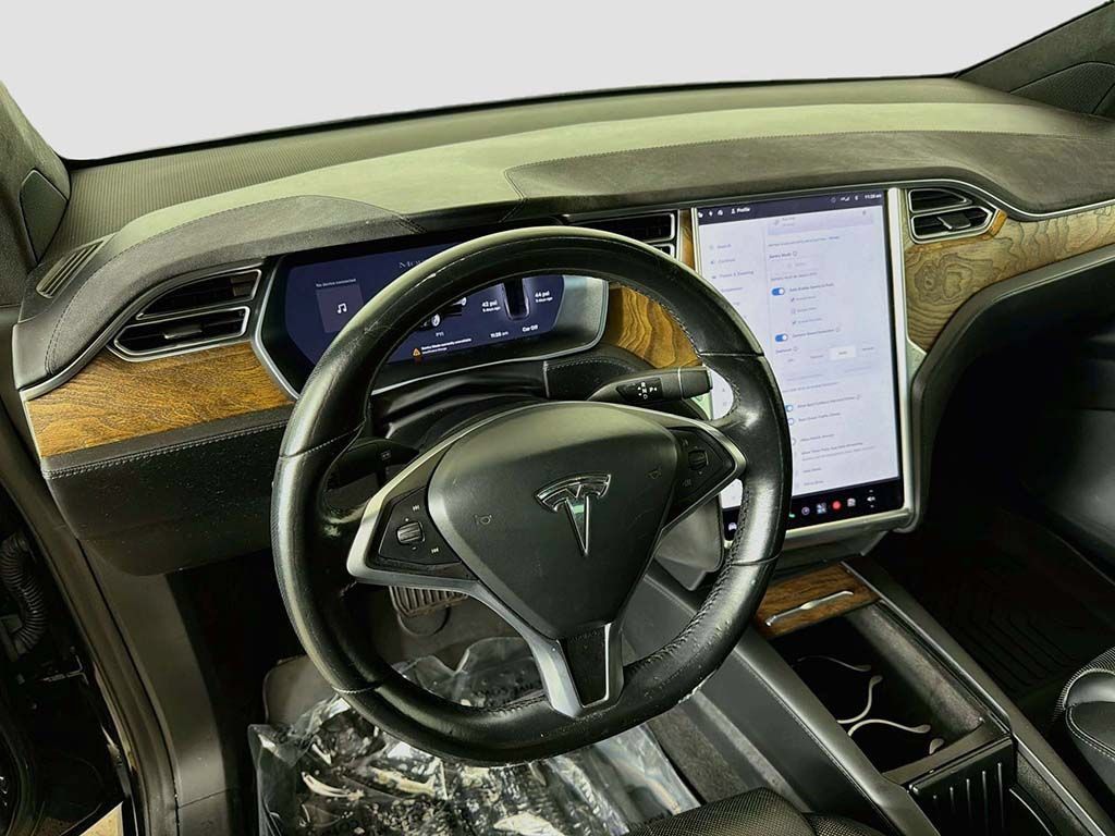 Used 2017 Tesla Model X 90D AWD/4WD image 21