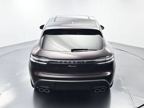 Certified 2025 Porsche Macan AWD/4WD image 39