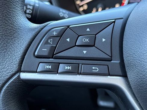 Used 2024 Nissan Altima 2.5 SV FWD image 35