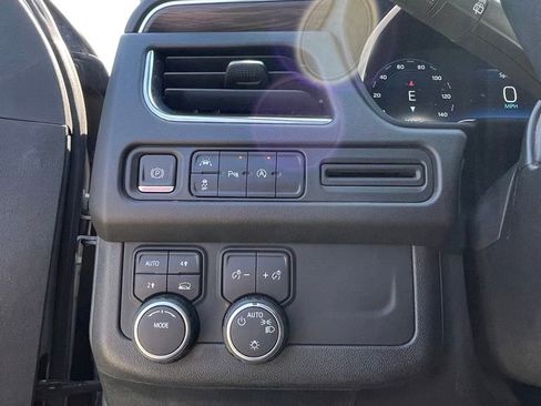 Used 2023 Chevrolet Tahoe LT AWD/4WD image 12