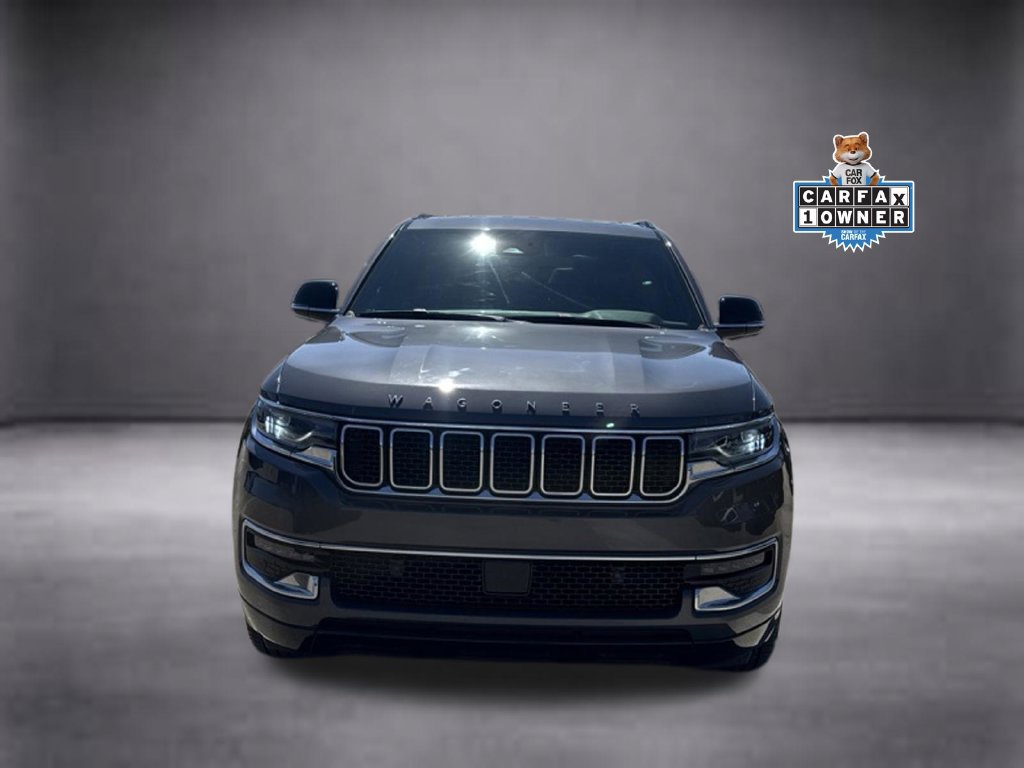 Used 2023 Jeep Wagoneer 4WD image 2