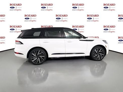 New 2026 Lincoln Aviator Black Label w/ Black Label Special Edition AWD/4WD image 9