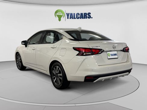 Used 2023 Nissan Versa SV FWD image 3