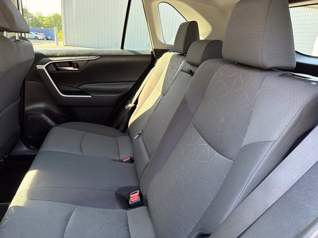 Used 2024 Toyota RAV4 XLE FWD image 19