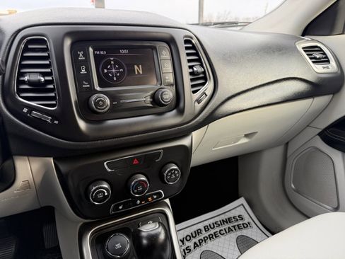 Used 2018 Jeep Compass Latitude w/ Cold Weather Group image 11