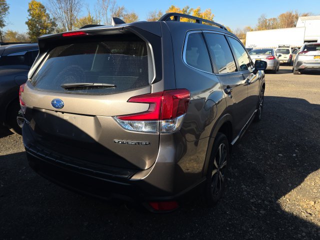 Used 2023 Subaru Forester Limited AWD/4WD image 8