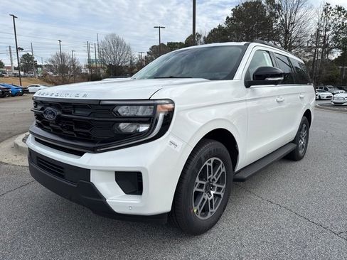 New 2026 Ford Expedition Active image 5