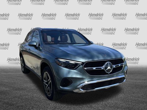 New 2026 Mercedes-Benz GLC 300 4MATIC image 2