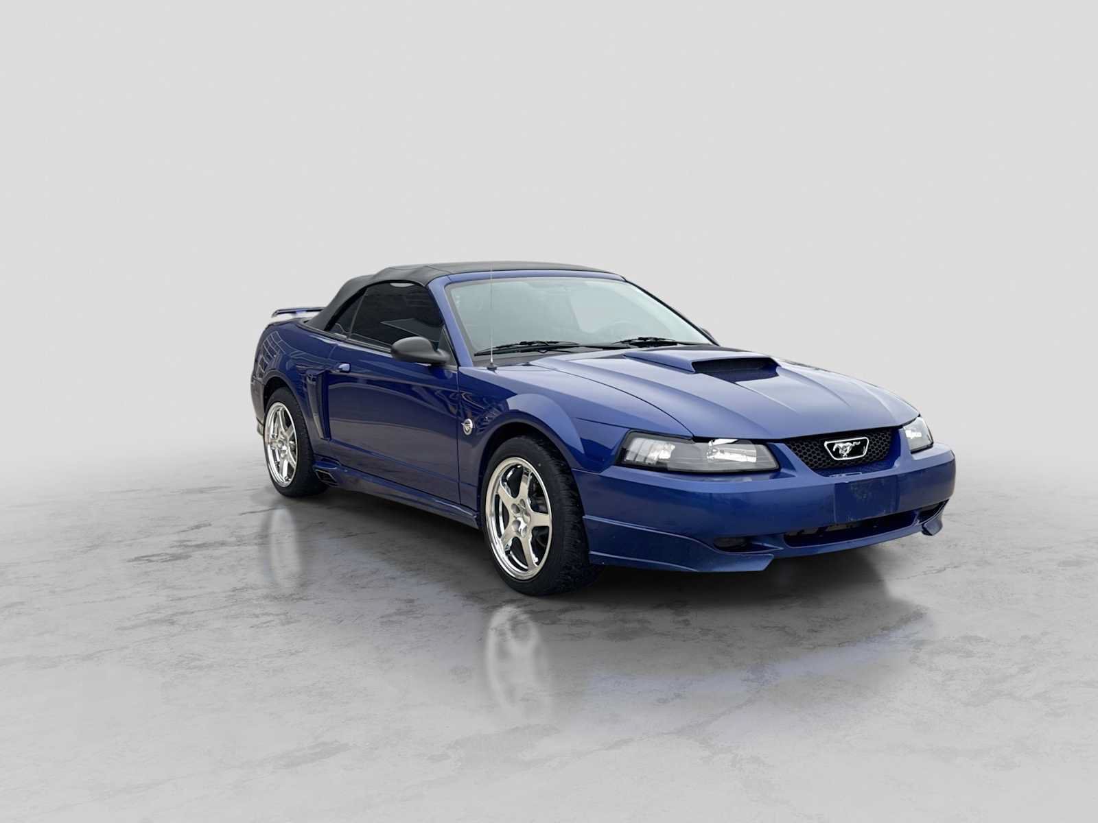 Used 2004 Ford Mustang GT RWD image 8