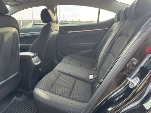 Used 2019 Hyundai Elantra SE w/ Cargo Package image 8