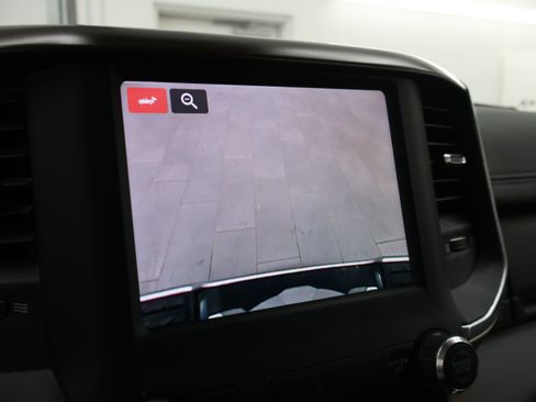 Used 2022 RAM 1500 Laramie AWD/4WD image 17