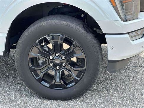 Used 2023 Ford F150 Lariat w/ Equipment Group 502A High AWD/4WD image 7