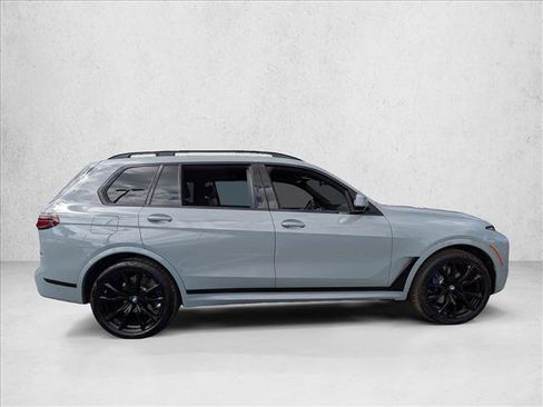 Used 2023 BMW X7 xDrive40i w/ M Sport Package image 4