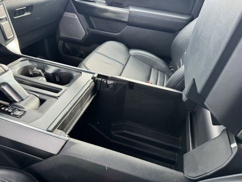 Used 2024 Ford F150 Platinum image 28