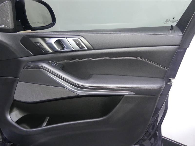 Used 2020 BMW X5 M50i w/ Premium Package AWD/4WD image 19