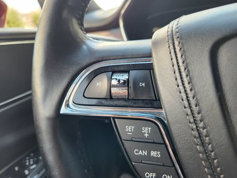Used 2017 Lincoln Continental Select w/ Climate Package AWD/4WD image 26