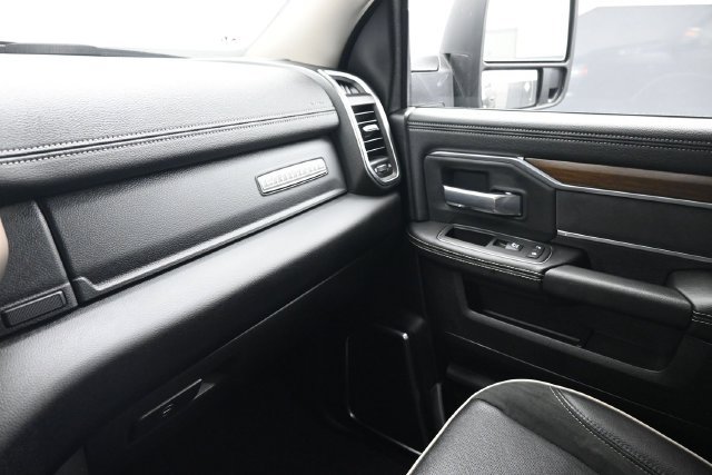 Used 2024 RAM 2500 Laramie w/ Safety Group AWD/4WD image 9