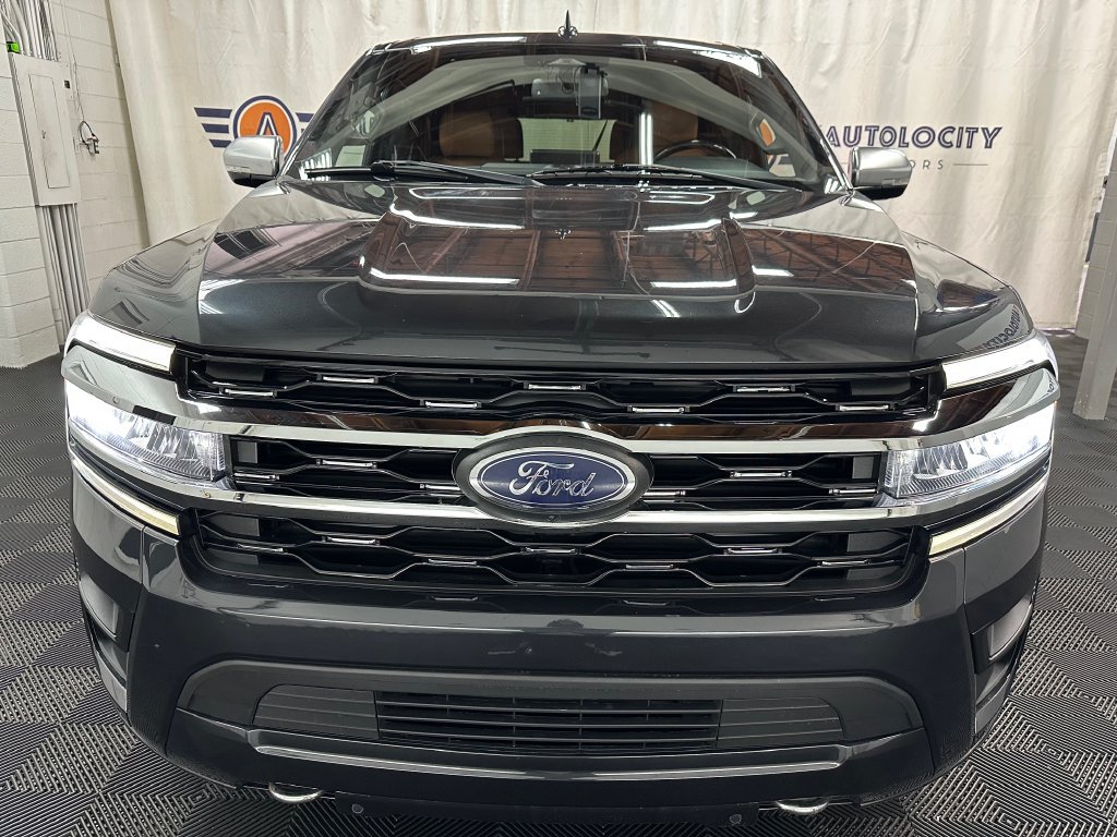 Used 2024 Ford Expedition Max Platinum AWD/4WD image 4