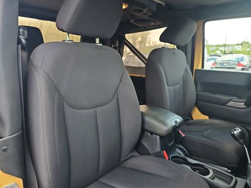Used 2013 Jeep Wrangler Sport w/ Connectivity Group AWD/4WD image 11