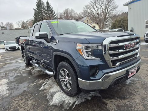 Used 2022 GMC Sierra 1500 SLE w/ X31 Off-Road Package image 3