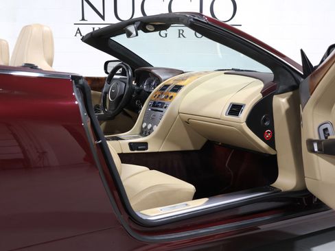 Used 2006 Aston Martin DB9 Volante RWD image 72