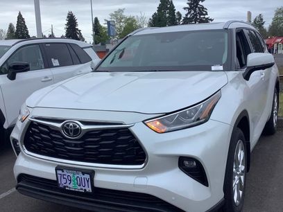 Used 2025 Toyota Highlander Limited