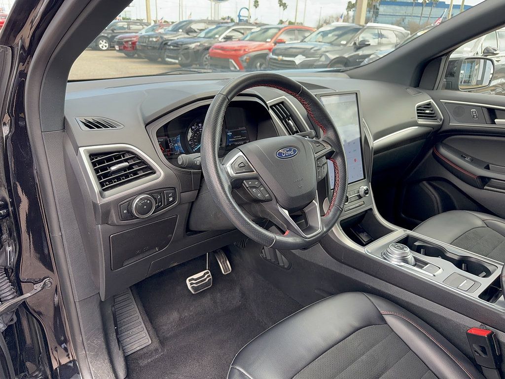 Certified 2024 Ford Edge ST-Line AWD/4WD image 11