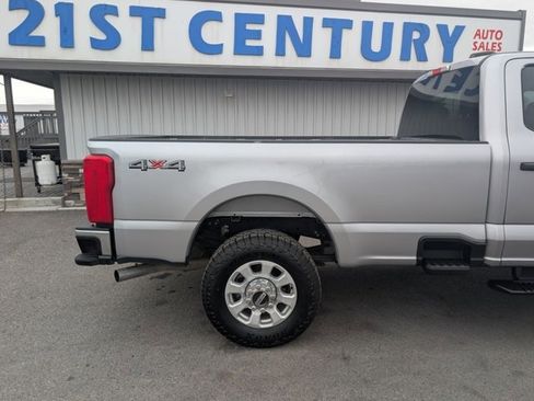 Used 2024 Ford F350 XLT image 11