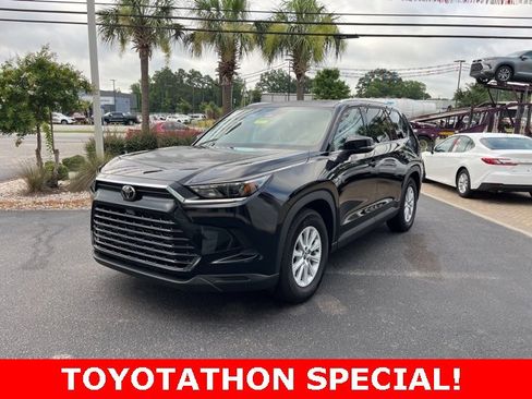 Used 2024 Toyota Grand Highlander XLE image 37