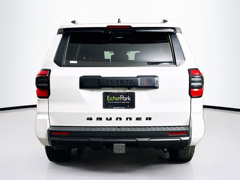 Used 2025 Toyota 4Runner SR5 RWD image 7