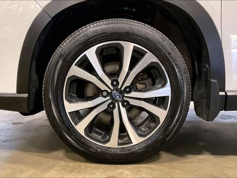 Used 2023 Subaru Forester Limited AWD/4WD image 9