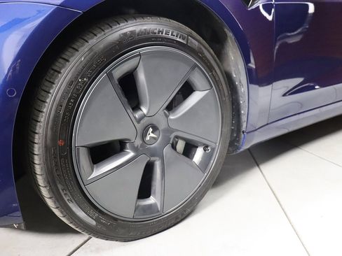 Used 2022 Tesla Model 3 Standard Range image 6