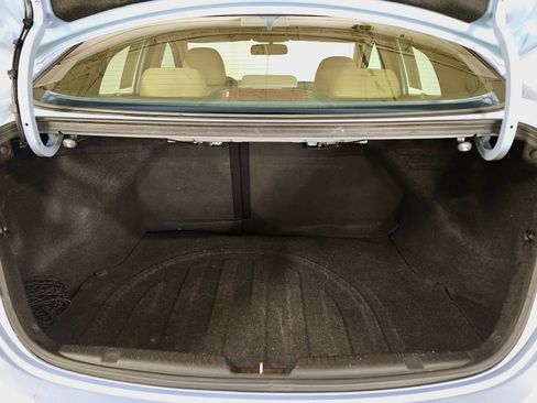 Used 2012 Hyundai Elantra Limited image 17