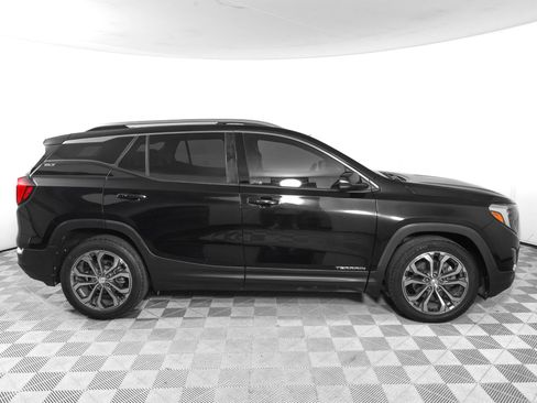 Used 2020 GMC Terrain SLT w/ Preferred Package FWD image 3