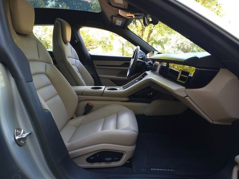 Used 2023 Porsche Taycan 4 Cross Turismo w/ Premium Package image 21