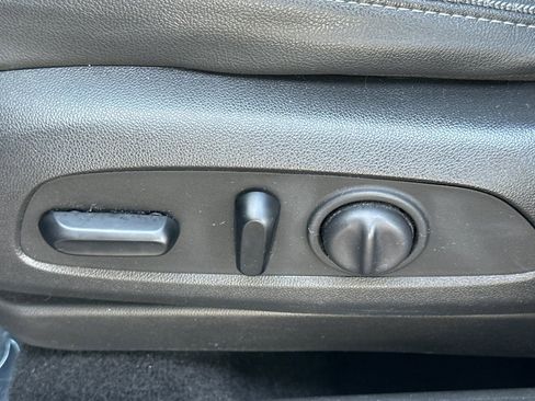 Used 2022 Buick Encore GX Select image 12