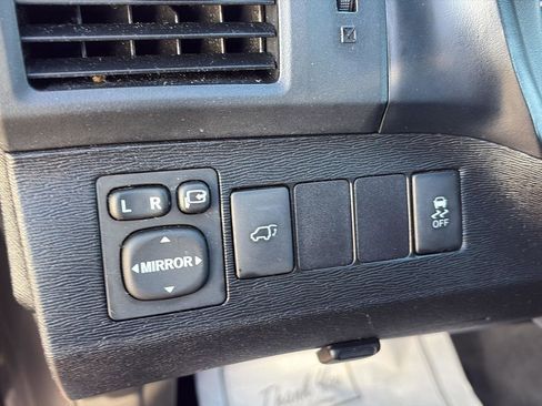 Used 2014 Toyota Venza XLE image 18