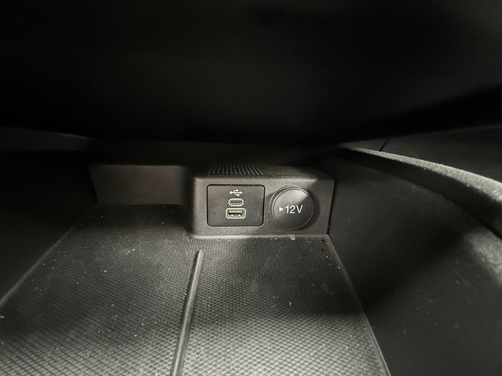 Used 2025 Ford Escape Active AWD/4WD image 33