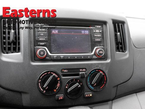 Used 2019 Nissan NV200 SV FWD image 18