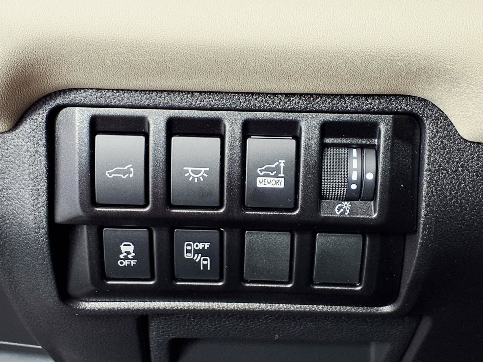 Used 2022 Subaru Ascent Touring AWD/4WD image 16