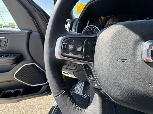 Used 2025 RAM 1500 Laramie image 21