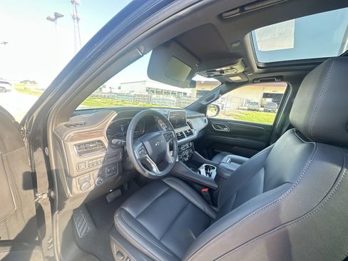 Certified 2024 Chevrolet Tahoe Z71 w/ Luxury Package AWD/4WD image 10