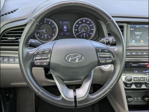 Used 2019 Hyundai Elantra Value Edition FWD image 12