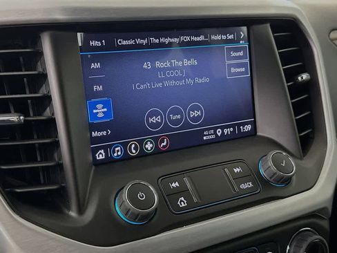 Used 2023 GMC Acadia SLE FWD image 17