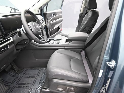 New 2026 Kia Carnival SX Prestige image 18