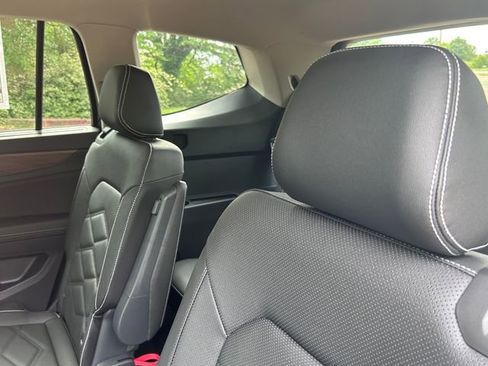 New 2026 Volkswagen Atlas SE FWD image 24
