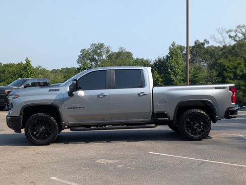 Used 2025 Chevrolet Silverado 2500 LT w/ Trail Boss Package AWD/4WD image 6