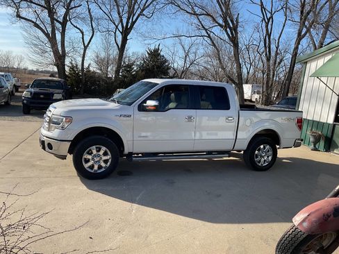 Used 2014 Ford F150 Lariat w/ Equipment Group 502A Luxury image 6